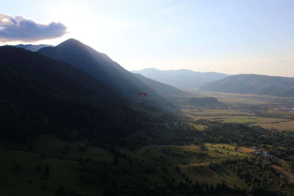 Flying at Magura Branului on late summer afternoon. By Transylvania Fly